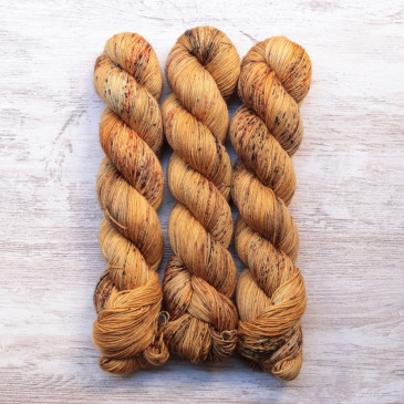 Kitten go tell the bees