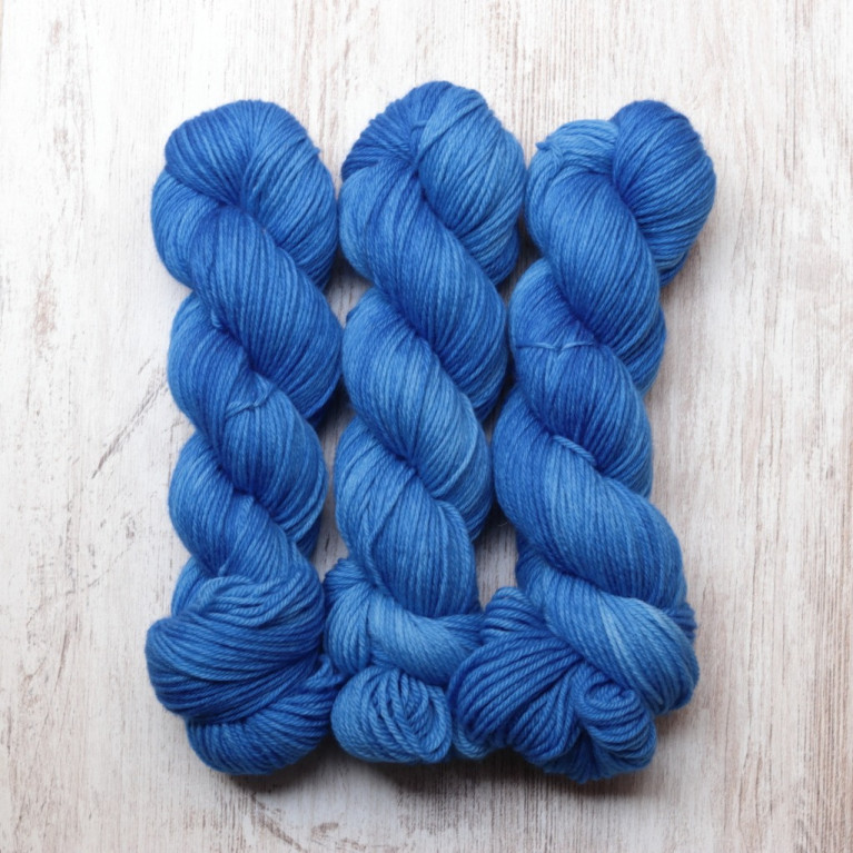 Kitten DK shocking blue