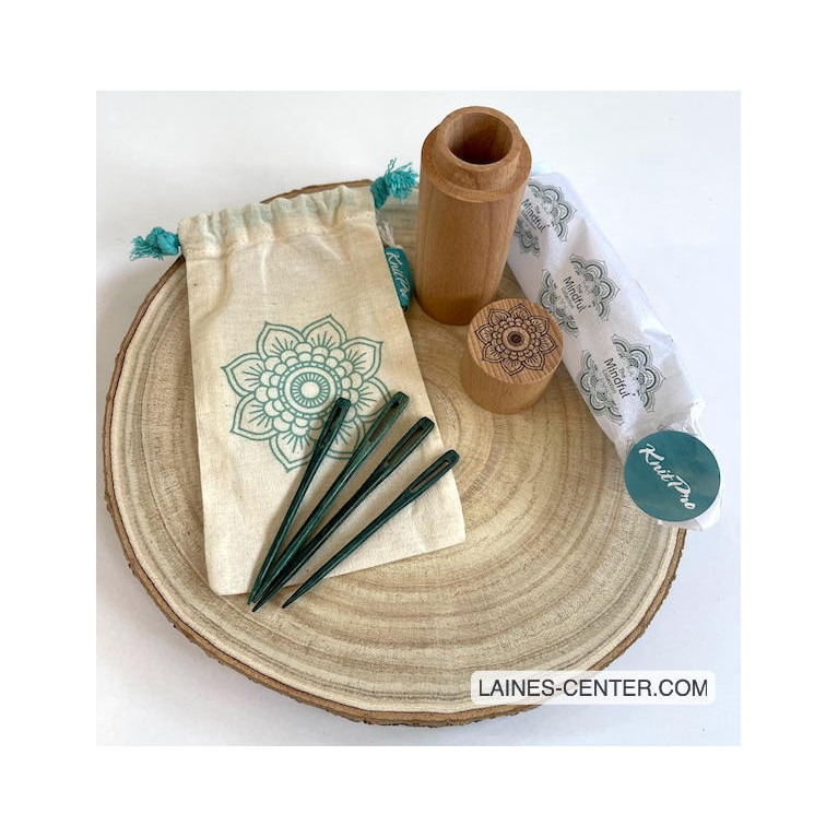 Aiguilles à coudre en bois